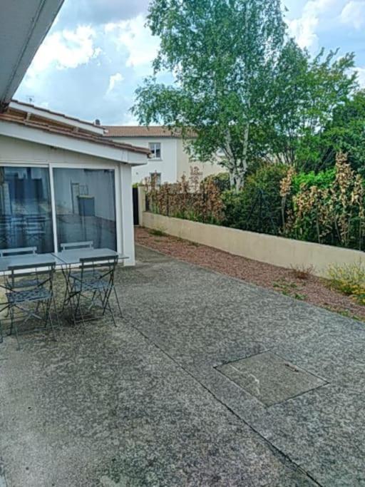 Maison Agreable Avec Stationnement Privatif أنغوليم المظهر الخارجي الصورة